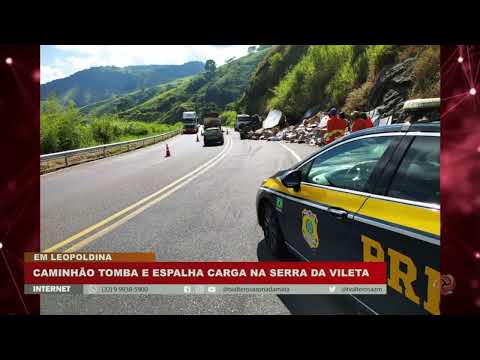 Caminhão tomba e espalha carga na serra da vileta TV Alterosa